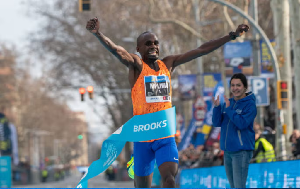 Jacob Kiplimo 半馬世績不被承認 被指跟車減阻違反技術規則